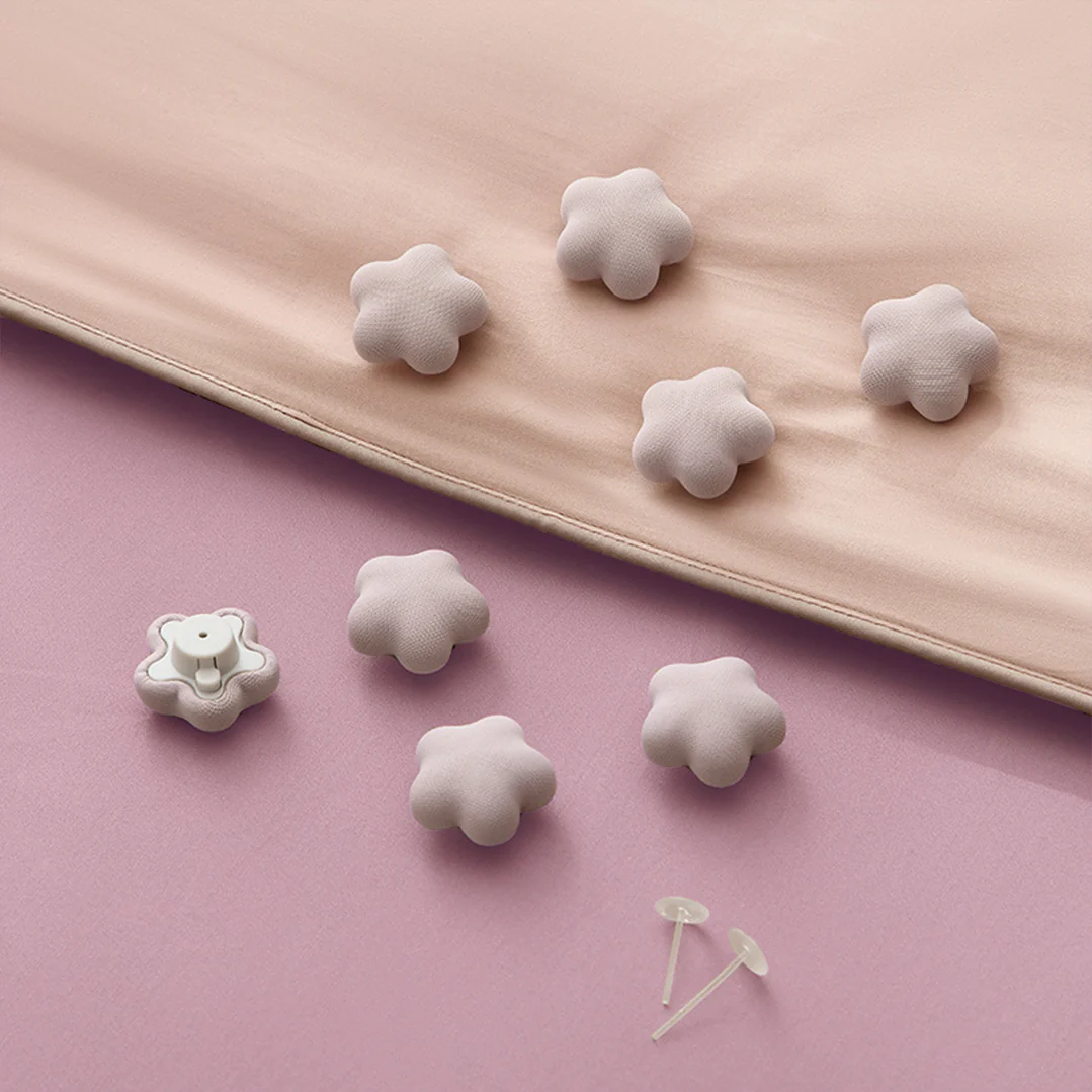Plum Blossom Duvet Pins (8PCS) - Image 6