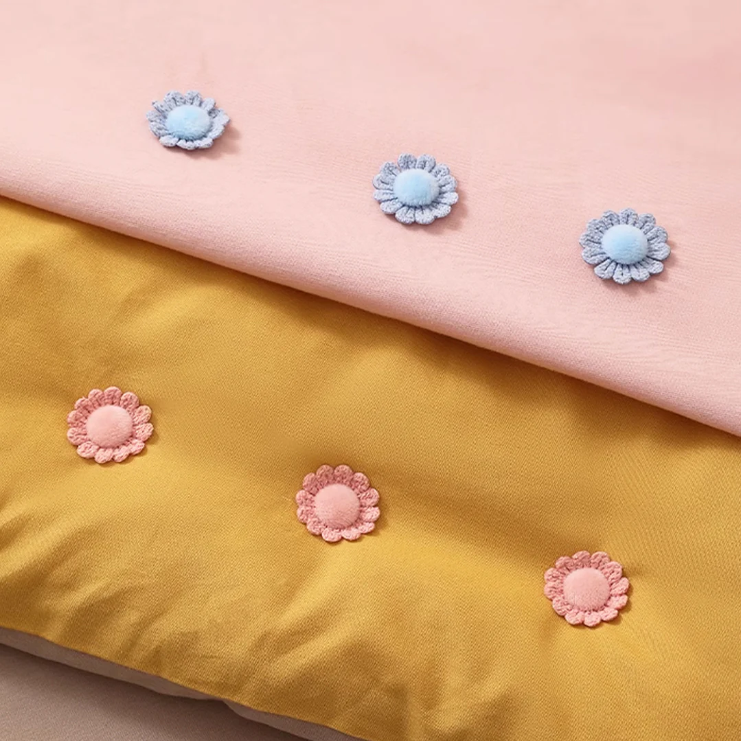 Pretty as a Daisy Duvet Pins Set (8 pcs) - Image 7